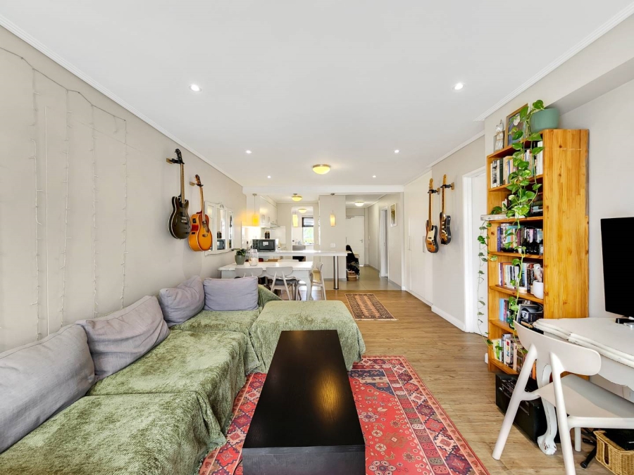 2 Bedroom Property for Sale in Vredehoek Western Cape